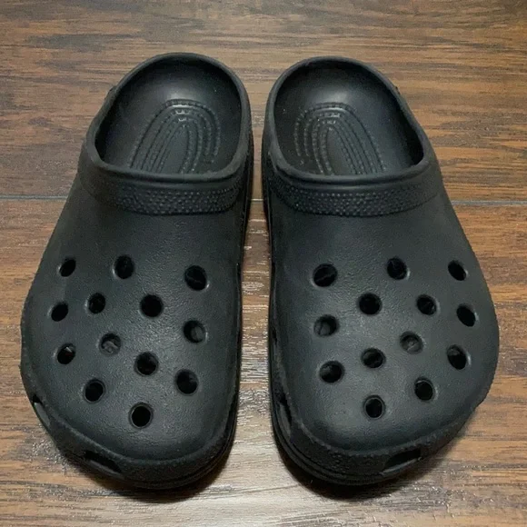 CROCS Shoes Youth Big Kid Black Crocs 2 4 Poshmark